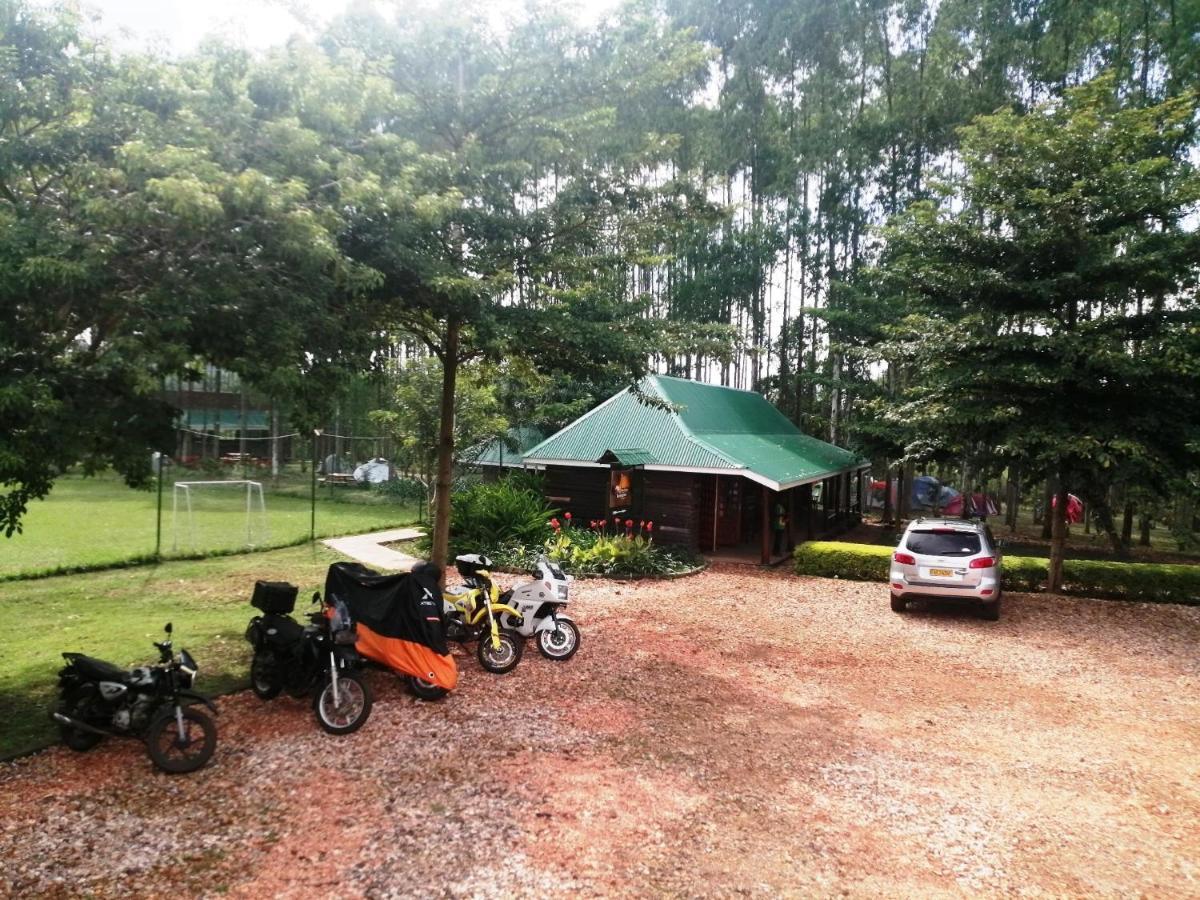 Murchison Backpackers Masindi Exterior photo