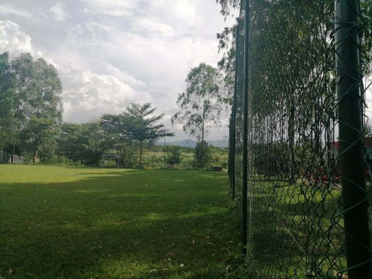 Murchison Backpackers Masindi Exterior photo