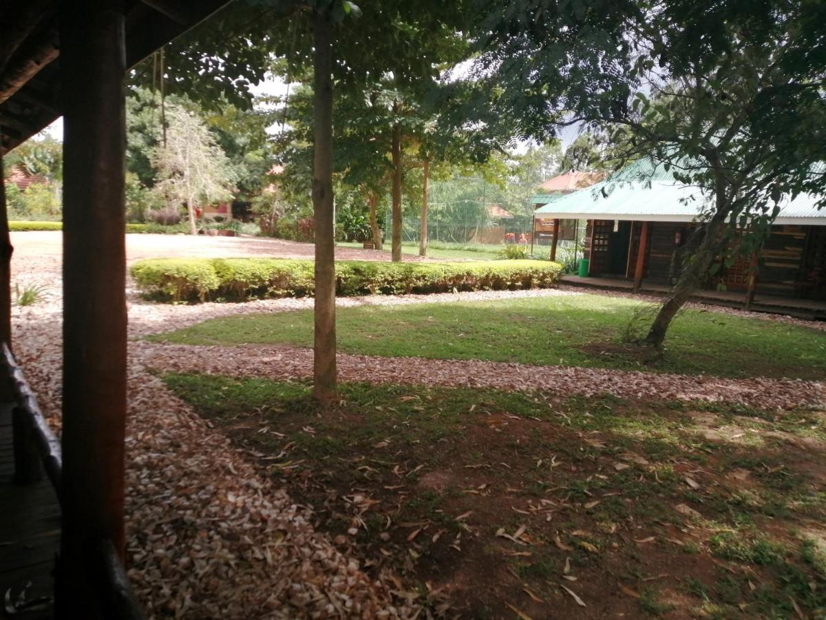 Murchison Backpackers Masindi Exterior photo