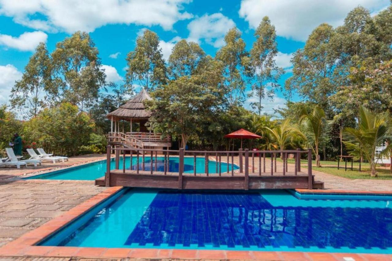 Murchison Backpackers Masindi Exterior photo